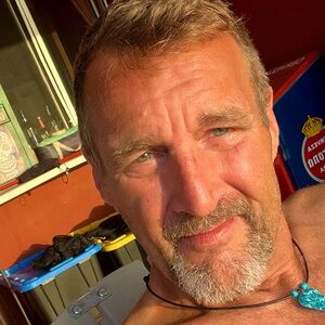 Meet your Posher, Tom